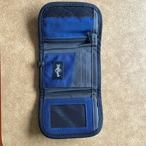 Eagle Creek canvas wallet